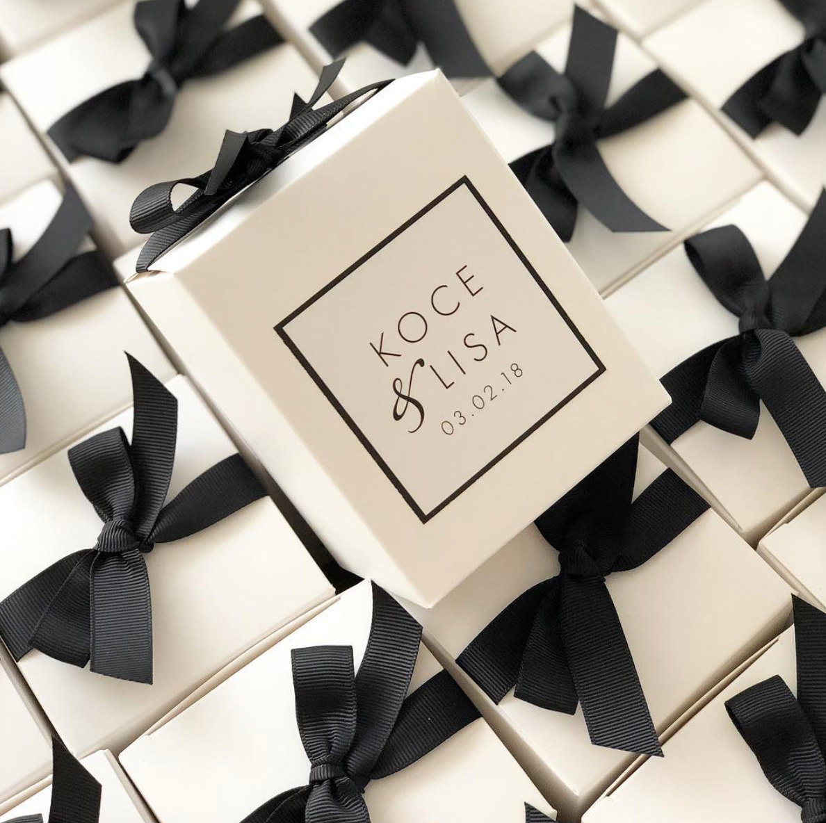 William | Guest Favour Soy Candle - 240g (min order 20 units)